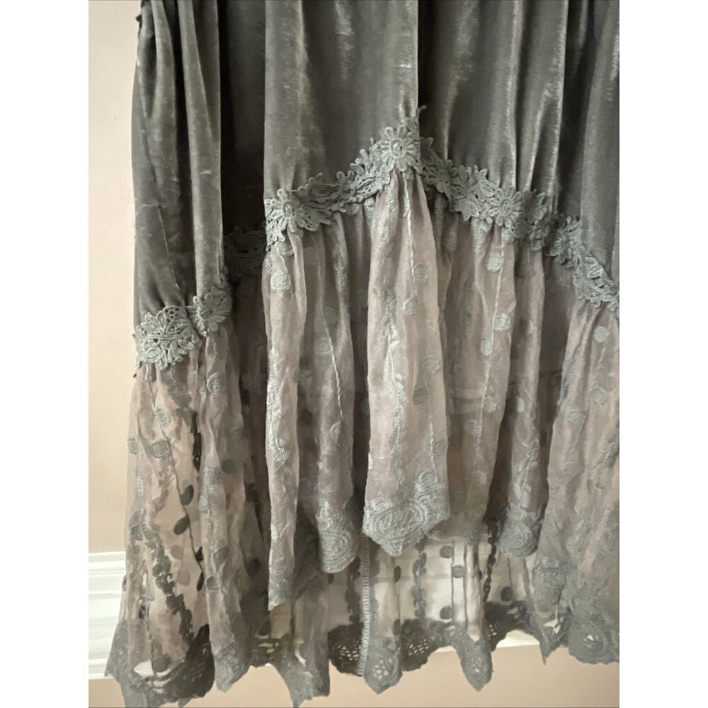 POL Crushed Velvet Tunic Womens M Gray Embroidered V-Neck Fairy Goth Festival - Picture 5 of 9